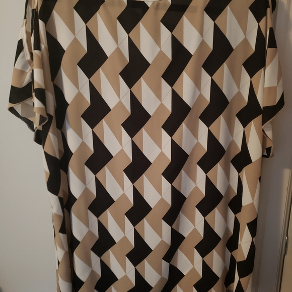 Top - Picture 2 of 3